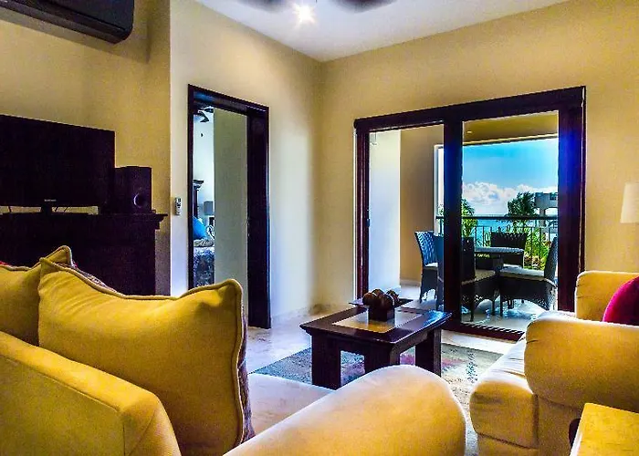 El Faro Oceanfront By Bvr Hotel *