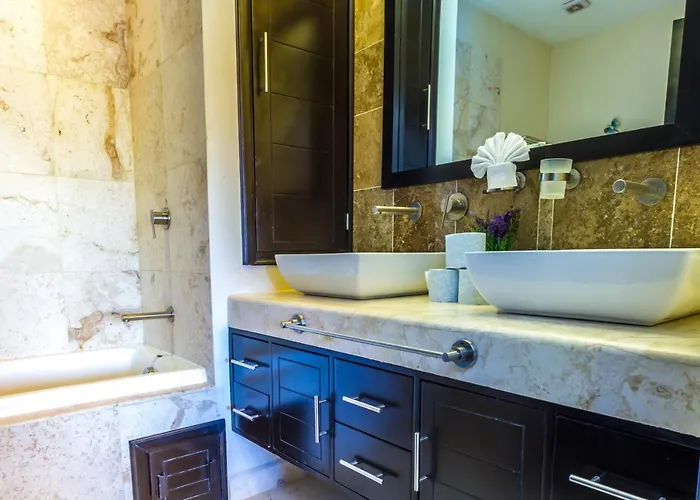 Hotel El Faro Oceanfront By Bvr Playa del Carmen
